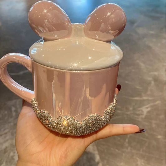 Bow-tie ceramic water cup