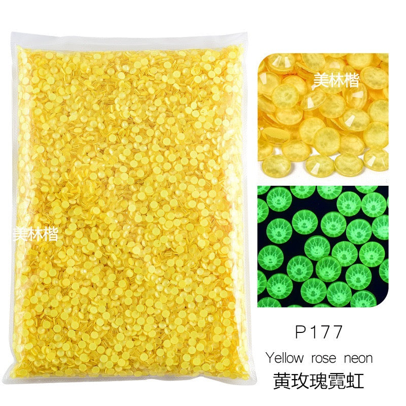 ( P168 - P202 ) Bulk Bag 14400pcs - Glass Rhinestones